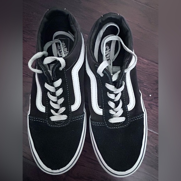 Low top Vans size 4 - Picture 3 of 7